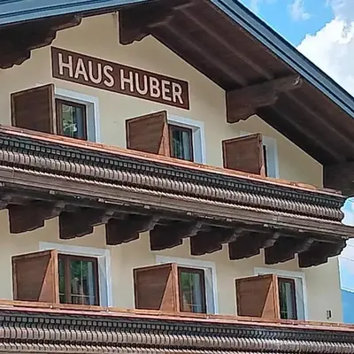 Haus Huber Zimmer und Apartments