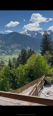 Ein allgemeiner Bergblick oder ein Berglick von der Ferienwohnung aus