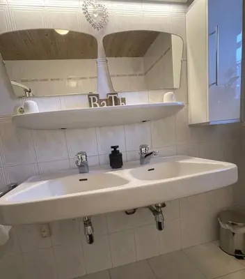 Ein Badezimmer in der Unterkunft Edelweiss Chalet