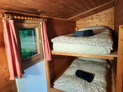 Ein Bett oder Betten in einem Zimmer der Unterkunft Wildromantische Berghütte mit Traum-Panorama