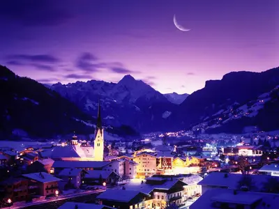 Ein allgemeiner Bergblick oder ein Berglick von der Ferienwohnung aus