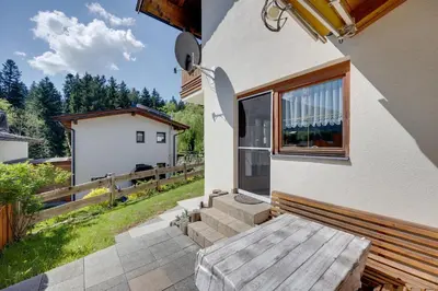 Das Gebäude in dem sich der Campingplatz befindet