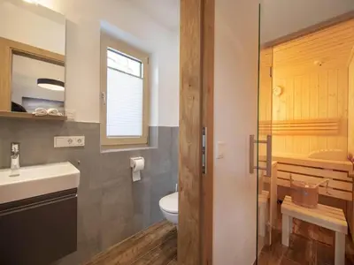 Ein Badezimmer in der Unterkunft Chalet in Neukirchen near Ski Lift