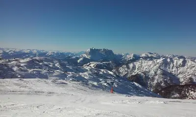 Ein allgemeiner Bergblick oder ein Berglick von der Ferienwohnung aus