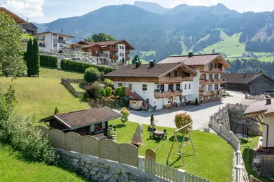 Ein allgemeiner Bergblick oder ein Berglick von der Ferienwohnung aus
