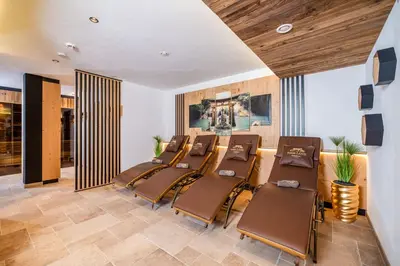 Ein Sitzbereich in der Unterkunft BEIM LOIS Edelweiss - by AlpenLuxus Collection