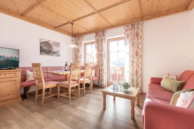 Ein Sitzbereich in der Unterkunft Wellnessappartements Margit