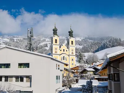 Ein allgemeiner Bergblick oder ein Berglick von der Ferienwohnung aus