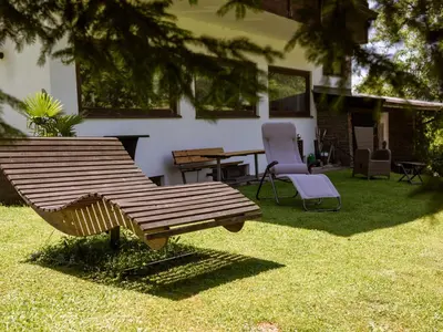 Ein Garten an der Unterkunft Apartment Studio Esche 2 by Interhome