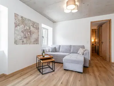 Ein Sitzbereich in der Unterkunft Hopfgarten Alpin Living Top 1 und 2