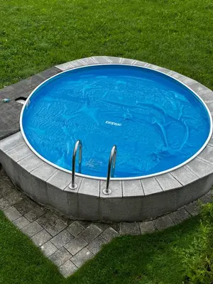 Der Swimmingpool an oder in der Nähe von Ferienwohnung Felice