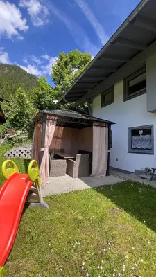 Ein Garten an der Unterkunft Appartment Robin