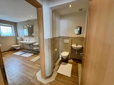 Ein Badezimmer in der Unterkunft MittenDrin