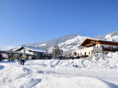 Next to the ski lift A 4 im Winter