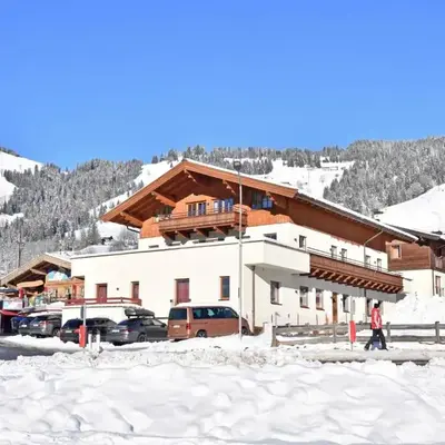 Next to the ski lift A 4