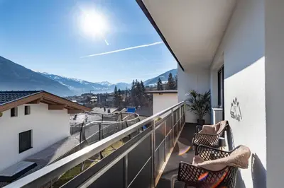 Ein allgemeiner Bergblick oder ein Berglick von der Ferienwohnung aus