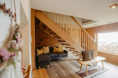 Ein Sitzbereich in der Unterkunft Chalet Vierlauchen