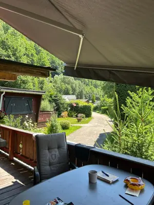 Ein Garten an der Unterkunft Zillertalerhütte