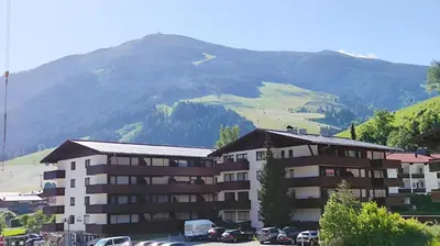 Ein allgemeiner Bergblick oder ein Berglick von der Ferienwohnung aus