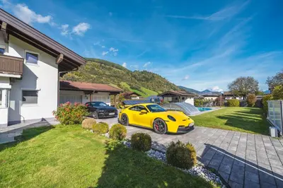 Ein allgemeiner Bergblick oder ein Berglick von der Ferienwohnung aus