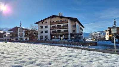 Ein allgemeiner Bergblick oder ein Berglick von des Hotels aus