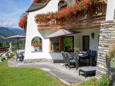 Ein allgemeiner Bergblick oder ein Berglick von der Ferienwohnung aus