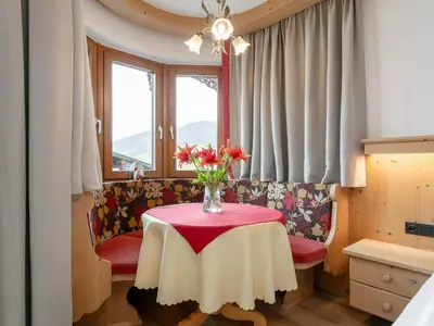 Ein Sitzbereich in der Unterkunft Landhaus Marchfeld Top 3