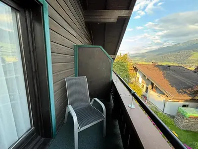 Ein allgemeiner Bergblick oder ein Berglick von der Ferienwohnung aus
