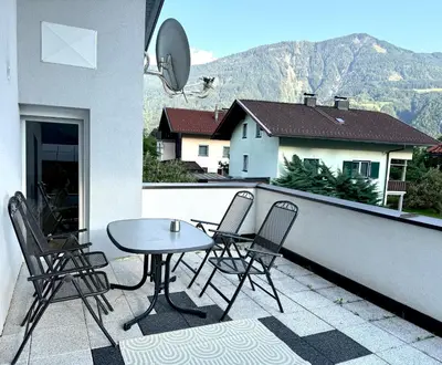 Ein allgemeiner Bergblick oder ein Berglick von der Ferienwohnung aus