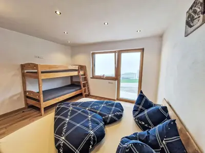 Ein Bett oder Betten in einem Zimmer der Unterkunft Apartment Lindenthaler by Interhome