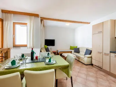 TV/Unterhaltungsangebot in der Unterkunft Apartment in Aschau near Kaltenbach Ski Lift