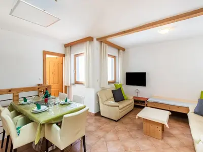 TV/Unterhaltungsangebot in der Unterkunft Apartment in Aschau near Kaltenbach Ski Lift