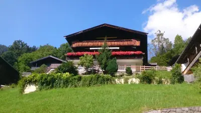 Ein Garten an der Unterkunft Gondelblick