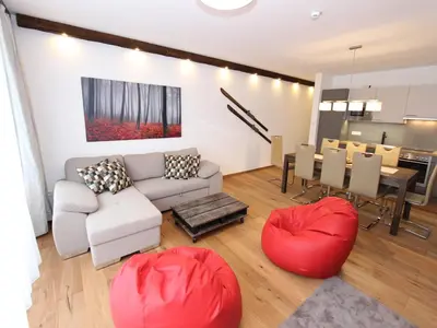 Ein Sitzbereich in der Unterkunft Apartment in Neukirchen by Wildkogel Lift