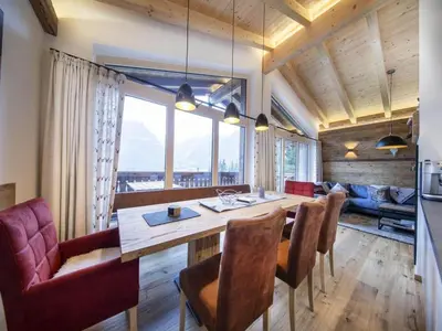 Ein Sitzbereich in der Unterkunft Nationalpark Chalet Schwarzes Hörndl
