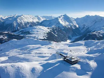 Chalet in Königsleiten near Zillertal Arena im Winter