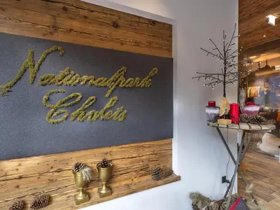 Ein Zertifikat, Auszeichnung, Logo oder anderes Dokument, das in der Unterkunft Alpine Chalet Retreat in Rossberg ausgestellt ist