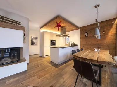 Küche/Küchenzeile in der Unterkunft Alpine Chalet Retreat in Rossberg