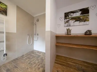 Ein Badezimmer in der Unterkunft Luxury Chalet with Views and Sauna