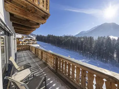 Ein allgemeiner Bergblick oder ein Berglick von des Chalets aus