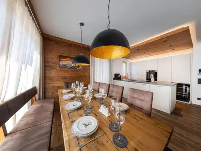 Getränke in der Unterkunft Luxury Chalet with Views and Sauna