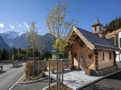 Ein allgemeiner Bergblick oder ein Berglick von des Chalets aus