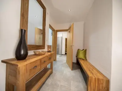 Ein Bett oder Betten in einem Zimmer der Unterkunft Stylish Alpine Chalet with Carport