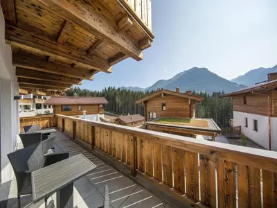 Ein allgemeiner Bergblick oder ein Berglick von des Chalets aus