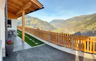 Ein allgemeiner Bergblick oder ein Berglick von der Ferienwohnung aus