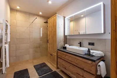 Ein Badezimmer in der Unterkunft Apartment Fuchsbau - Natur, Ruhe, Geborgenheit - willkommen in Tirol
