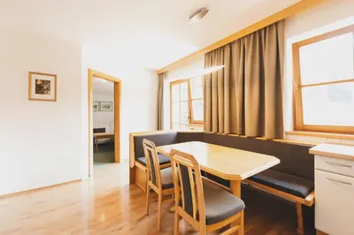 Ein Sitzbereich in der Unterkunft Das Jennerwein Appartement
