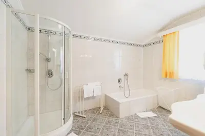 Ein Badezimmer in der Unterkunft Das Jennerwein Appartement