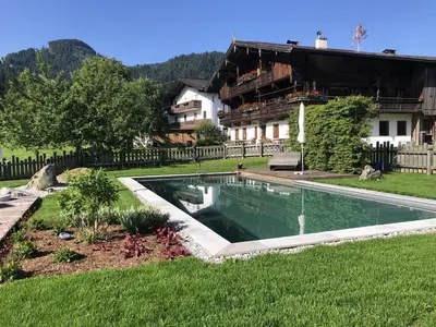 Der Swimmingpool an oder in der Nähe von Maroslhof