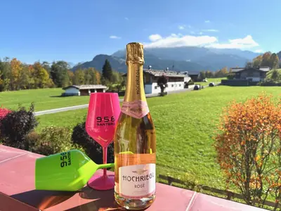 Ein allgemeiner Bergblick oder ein Berglick von der Ferienwohnung aus